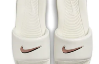 Bon plan : Claquette Femme W NIKE VICTORI ONE SLIDE SWH Beige